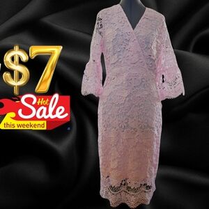 Elegant Pink Lace Midi Dress - Medium
